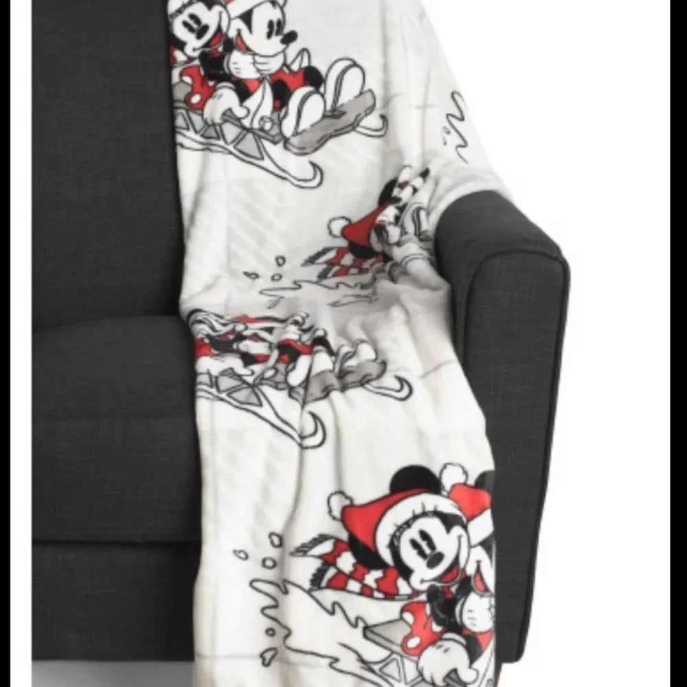 Disney Mickey and Minnie Mouse Plush Blanket Winter Sledding